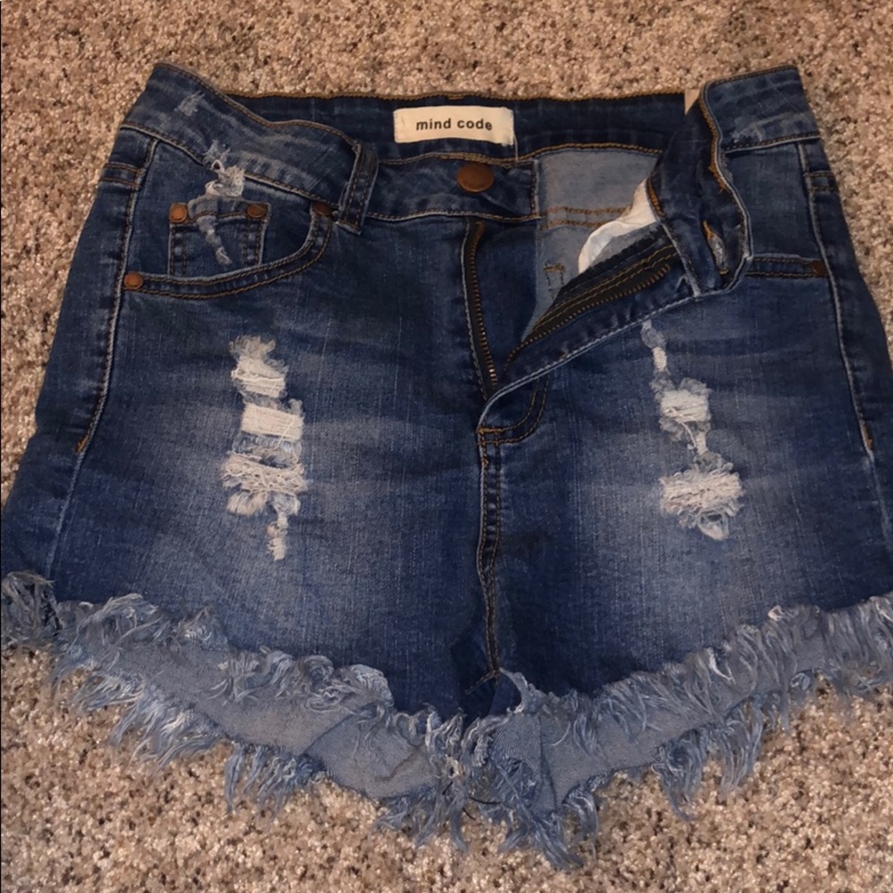 Ripped denim shorts